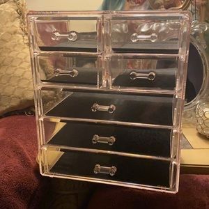 Brand new 7 drawer acrylic organizer